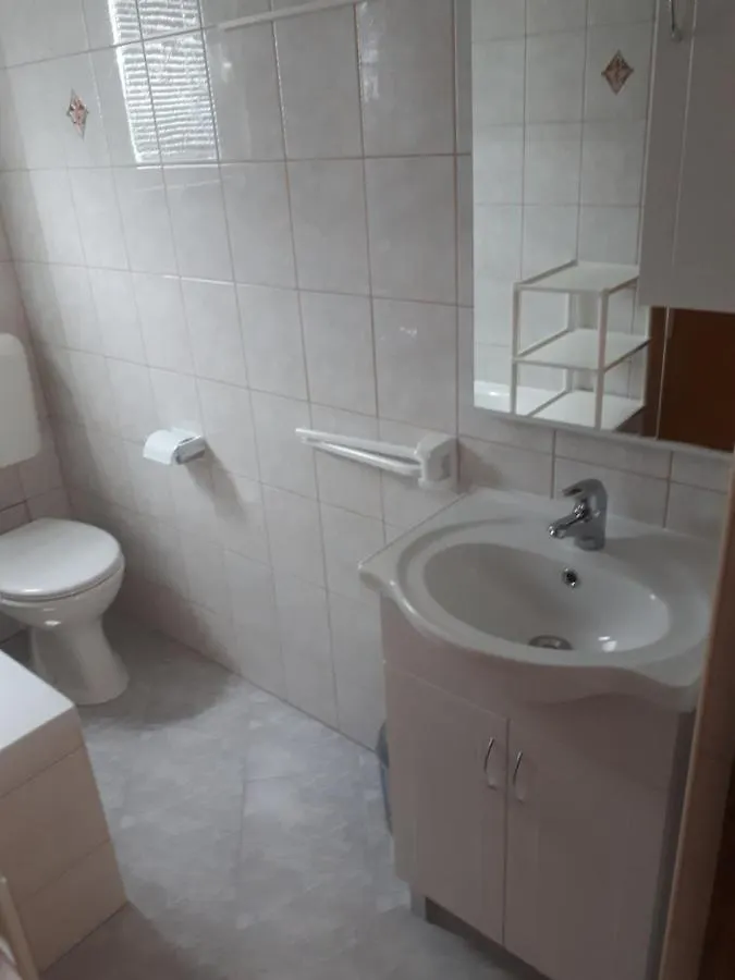 Apartments Makaus Rab Island 0*, Kampor