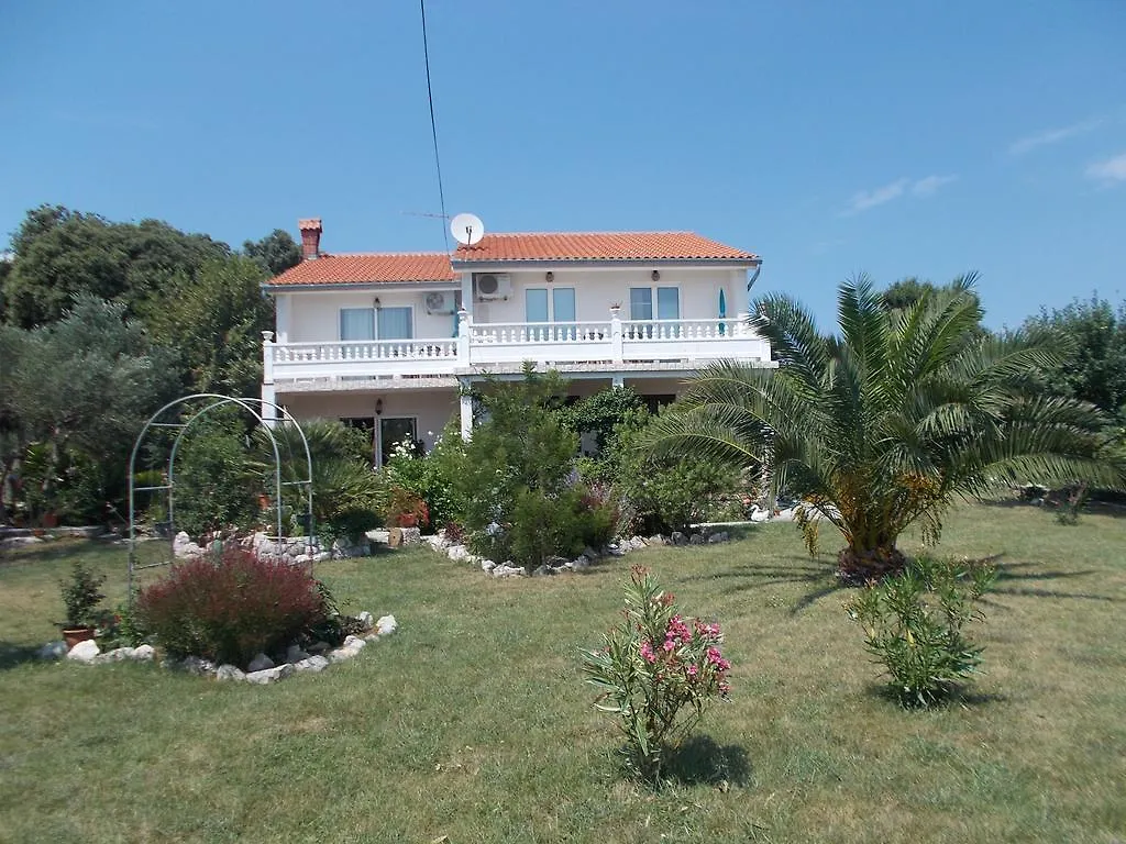 Apartments Makaus Rab Island Kampor